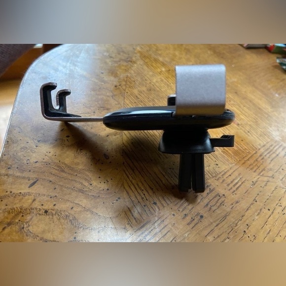 Phone holder for car - Picture 3 of 3